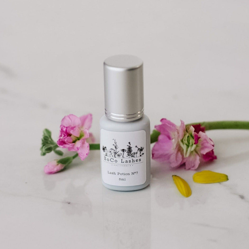 SoCo Lashes eyelash extensions glue SINGLE (5ML) STAY A WHILE ADHESIVE - LASH POTION Nº7